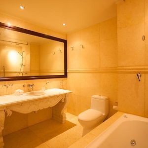 King or Twin Room River View